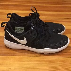 Women’s Nike Free Training// Size:7